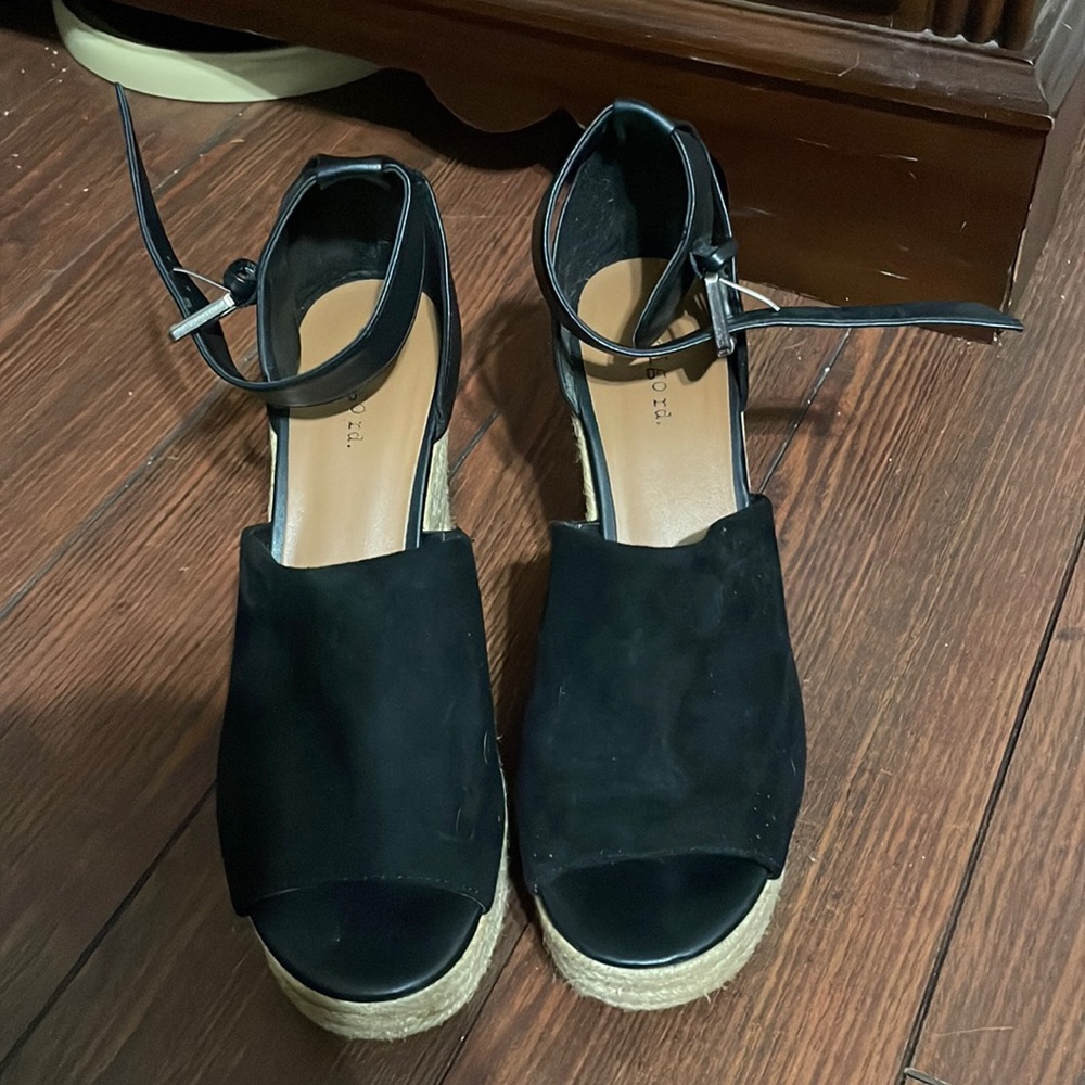 Black Wedge Shoes